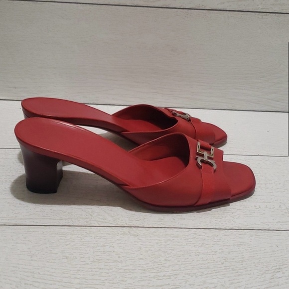 Ferragamo 7C red low heel open toe sandals mules - Picture 2 of 7